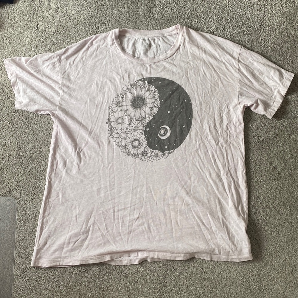 American Eagle oversized Ying+Yang shirt